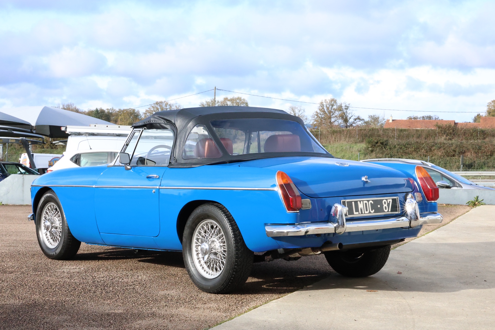 MG B Bleue 1976 – Image 4
