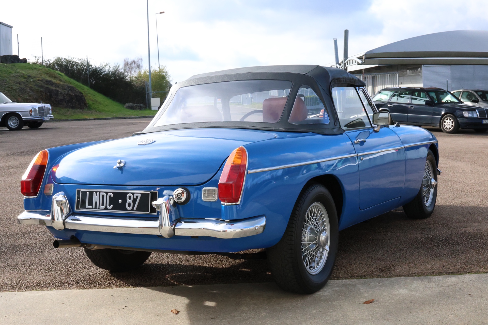 MG B Bleue 1976 – Image 5