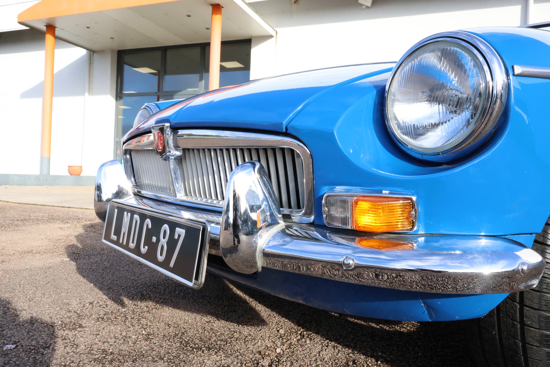 MG B Bleue 1976 – Image 15