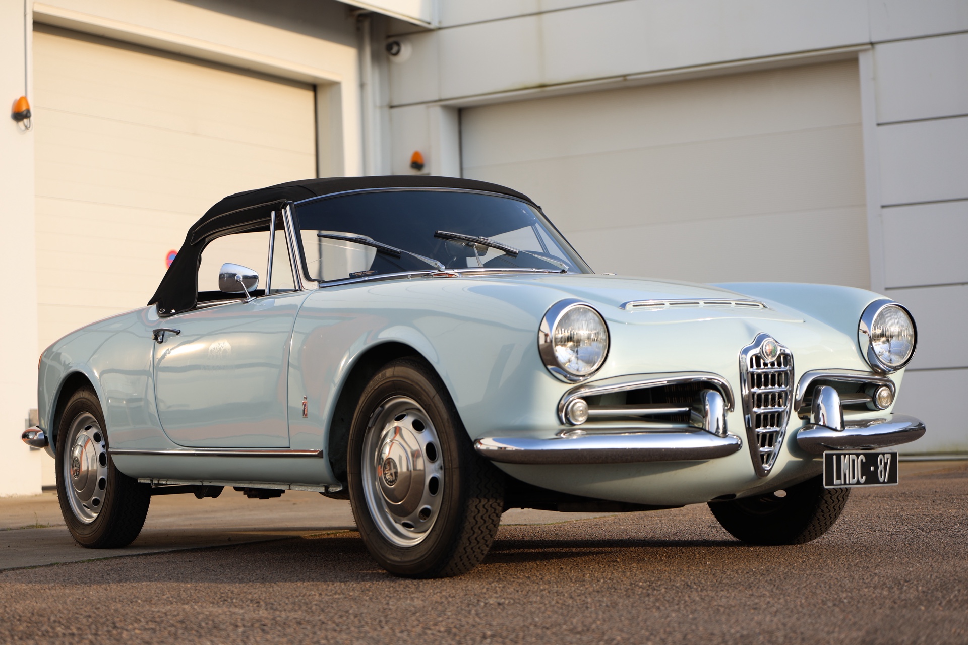 Alfa Roméo Spider Giulia Bleu Ciel 1963 – Image 7