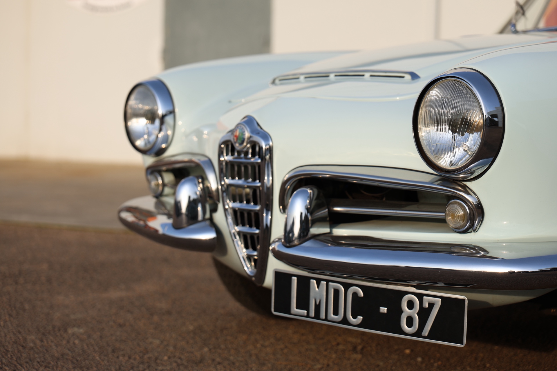 Alfa Roméo Spider Giulia Bleu Ciel 1963 – Image 9