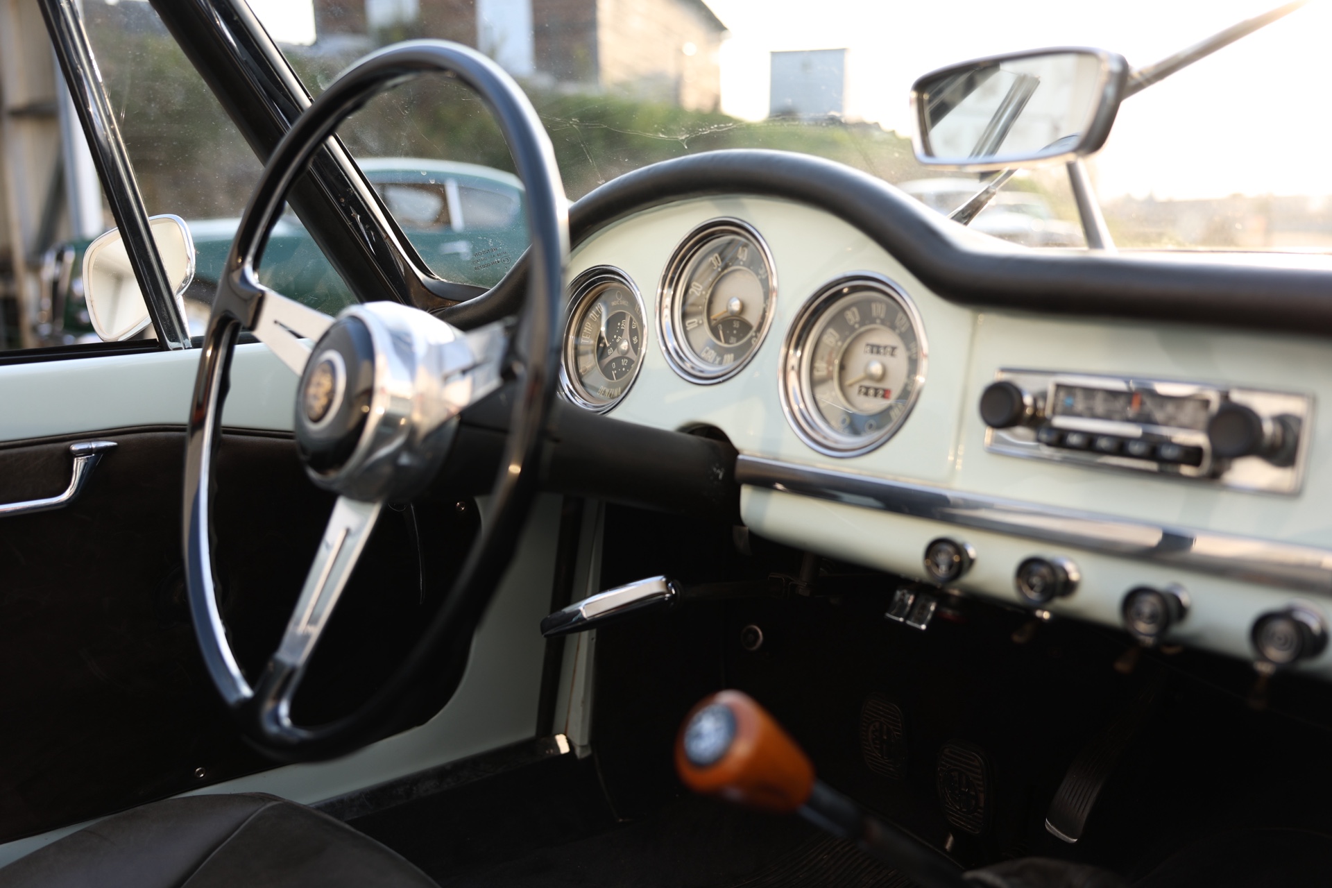 Alfa Roméo Spider Giulia Bleu Ciel 1963 – Image 20