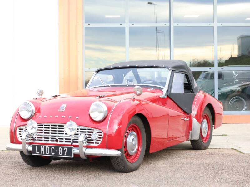 Triumph TR3 A Rouge 1957