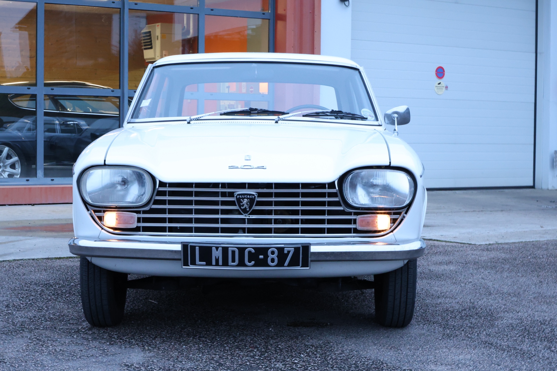 Peugeot 204 Coupé Blanche 1967 – Image 7