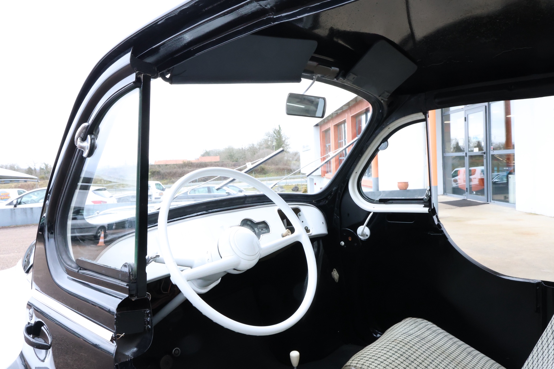 Renault 4CV Pie bicolore 1954 – Image 9