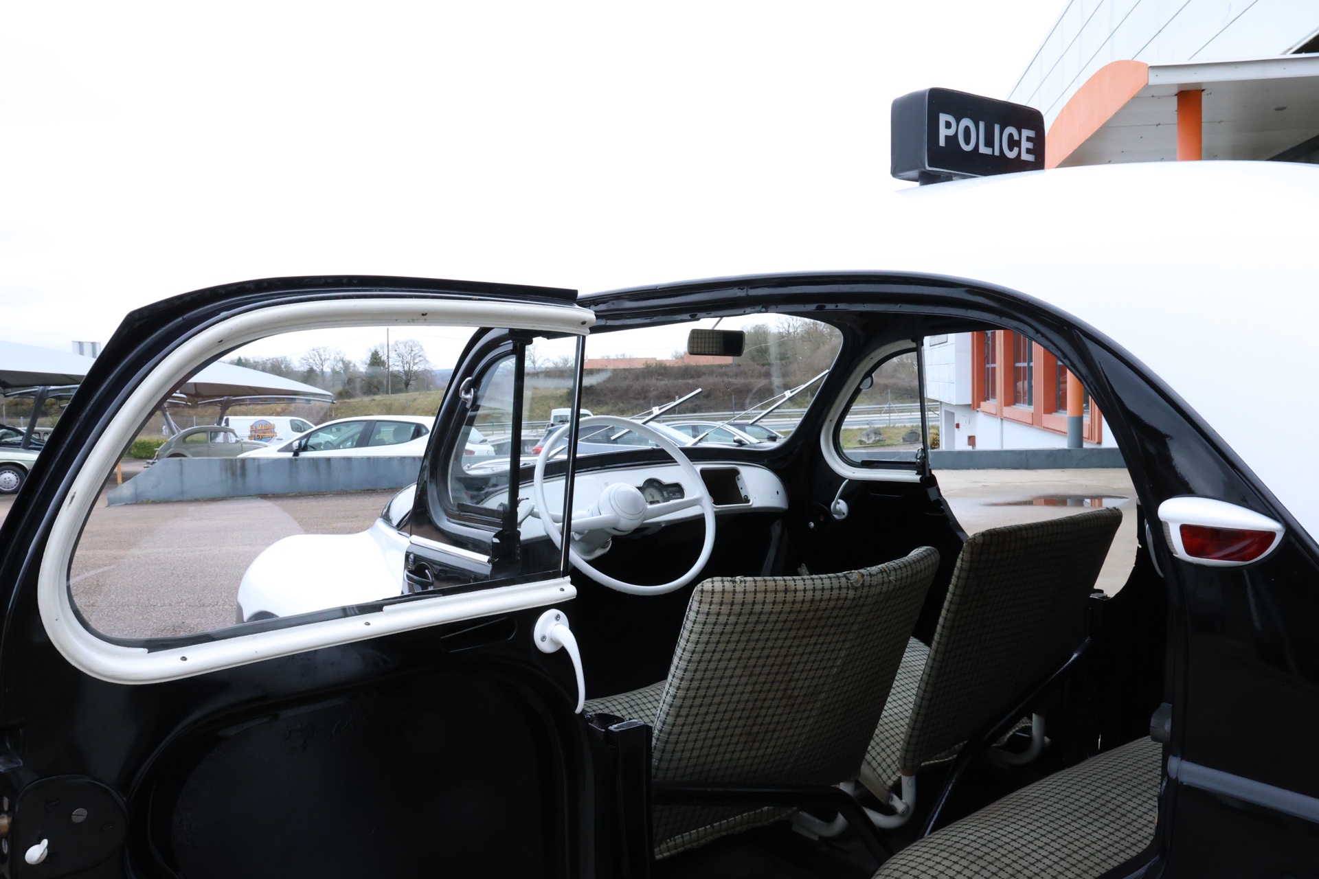 Renault 4CV Pie bicolore 1954 – Image 11