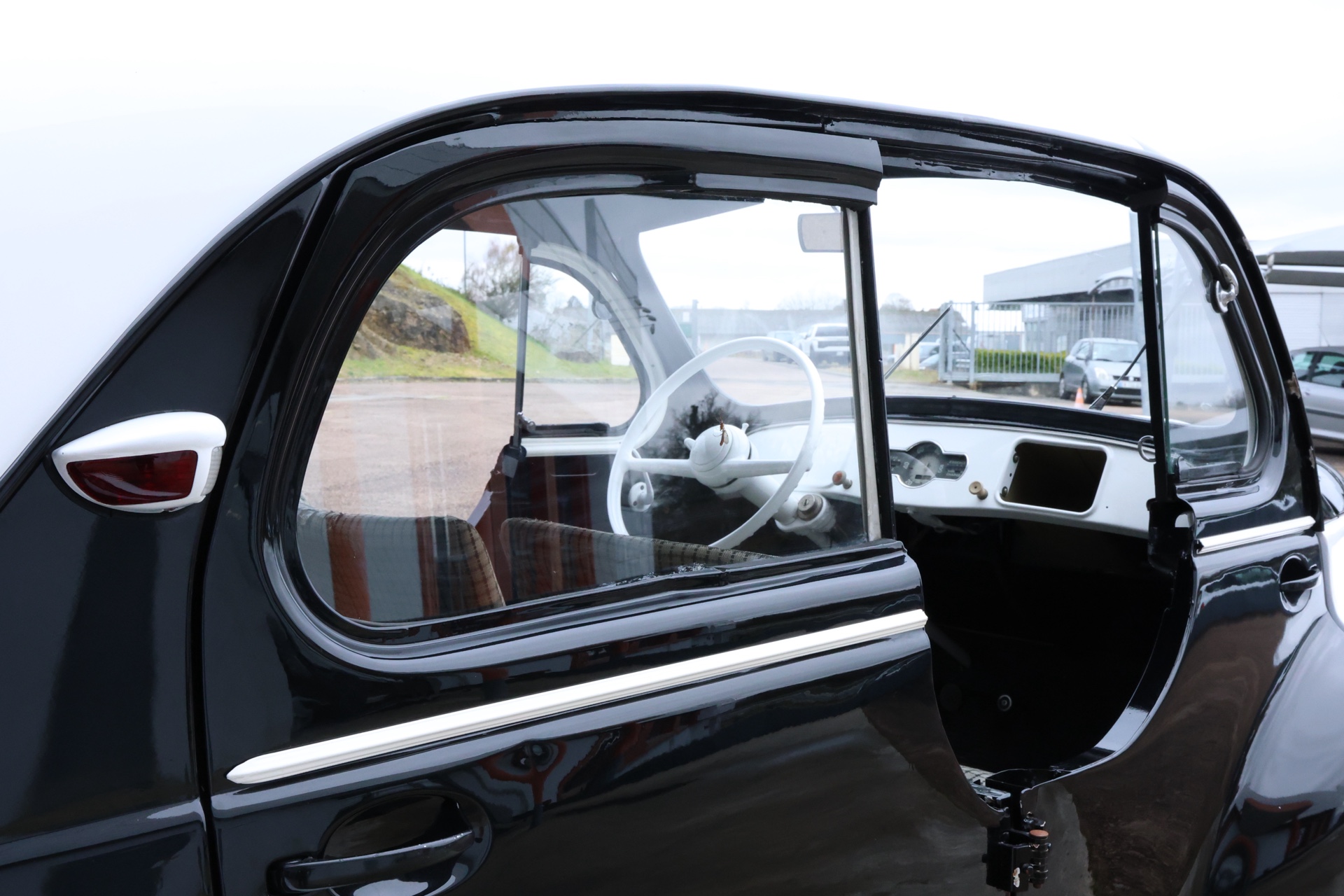 Renault 4CV Pie bicolore 1954 – Image 6