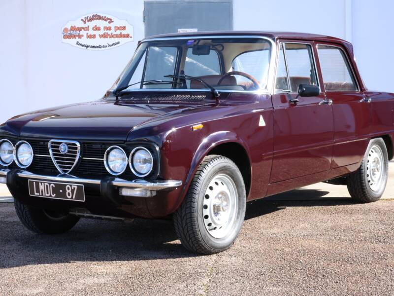 Alfa Roméo Giulia Nuova Super 1300 Bordeaux 1976