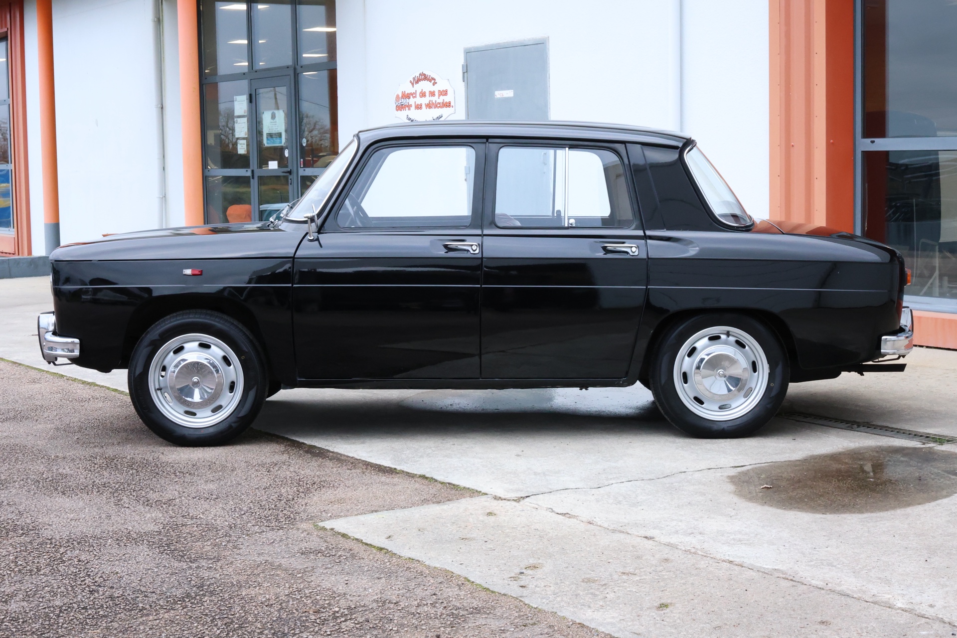 Renault R8 Noire 1966 – Image 3