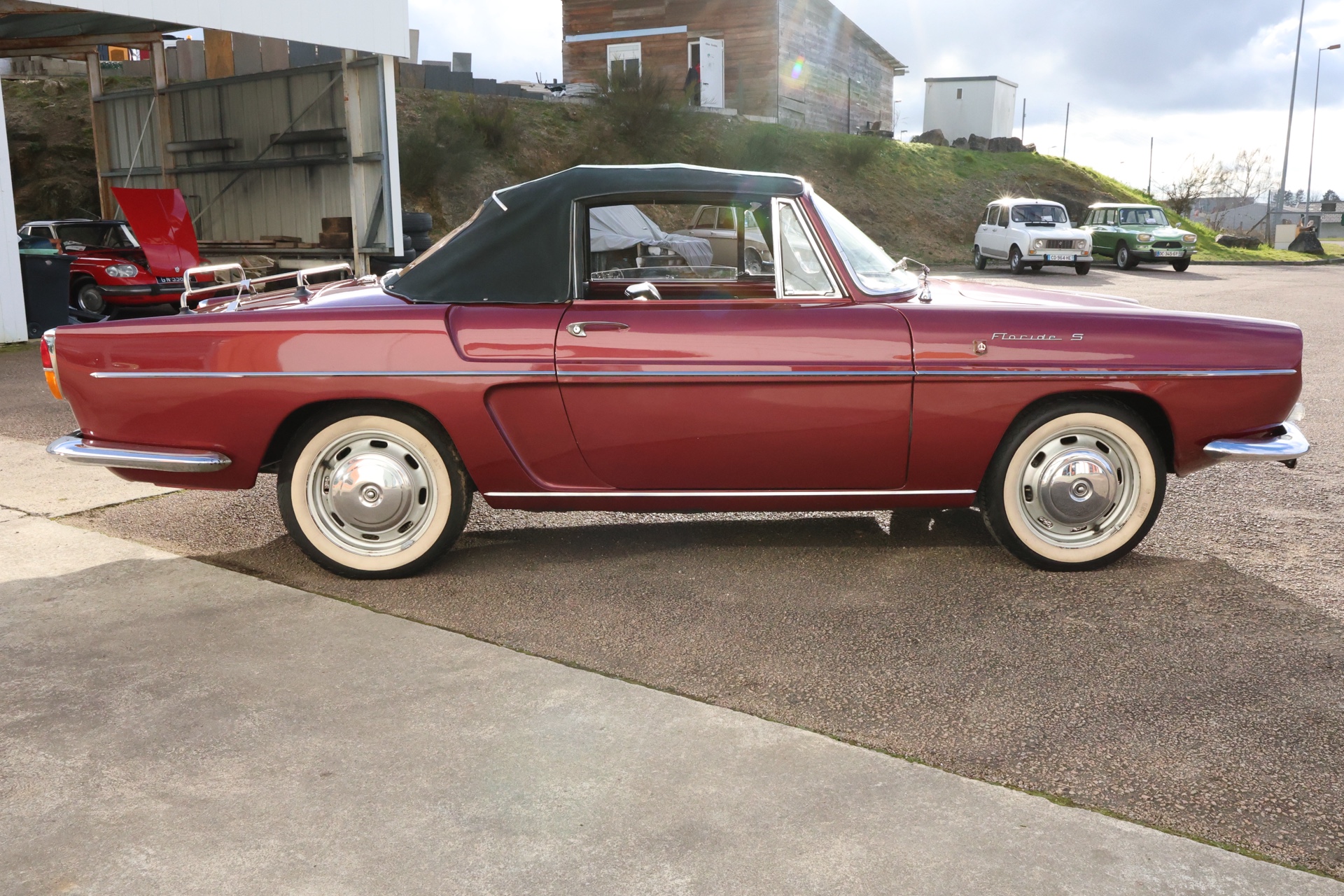 Renault Floride S Cabriolet Bordeaux 1962 – Image 6