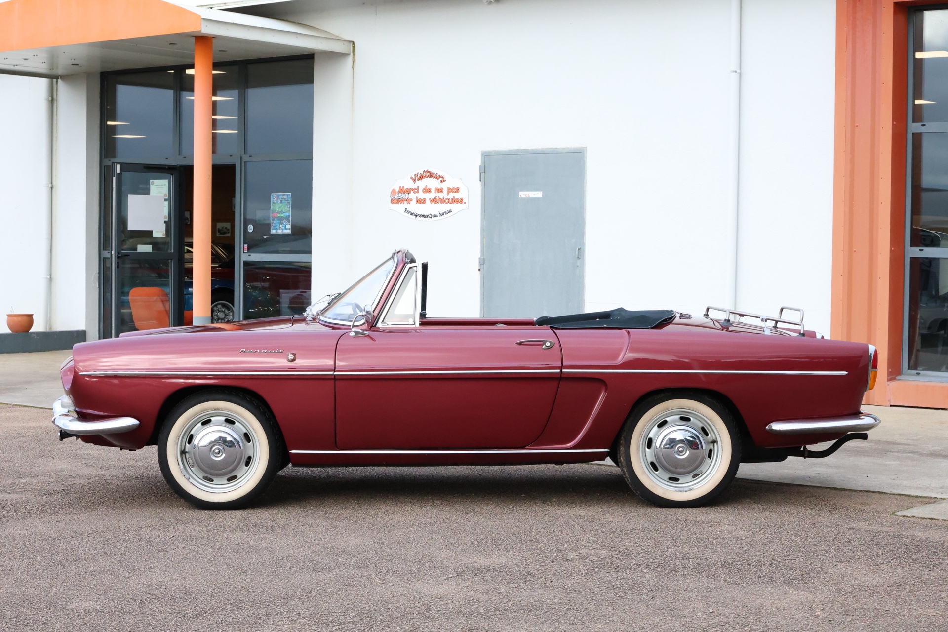 Renault Floride S Cabriolet Bordeaux 1962 – Image 8