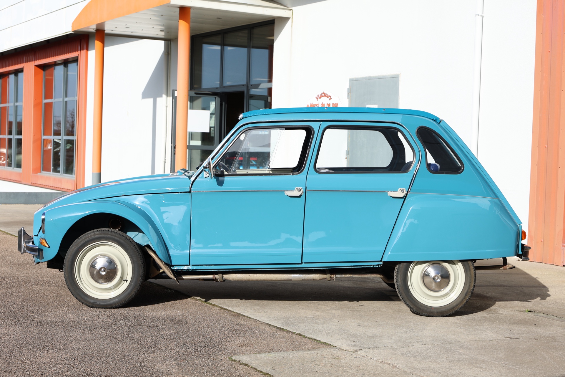 Citroën Dyane 6 Bleu 1974 – Image 3