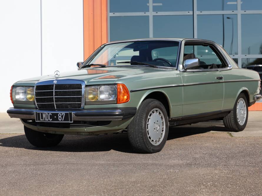 Mercedes 230 CE Coupé Vert 1982