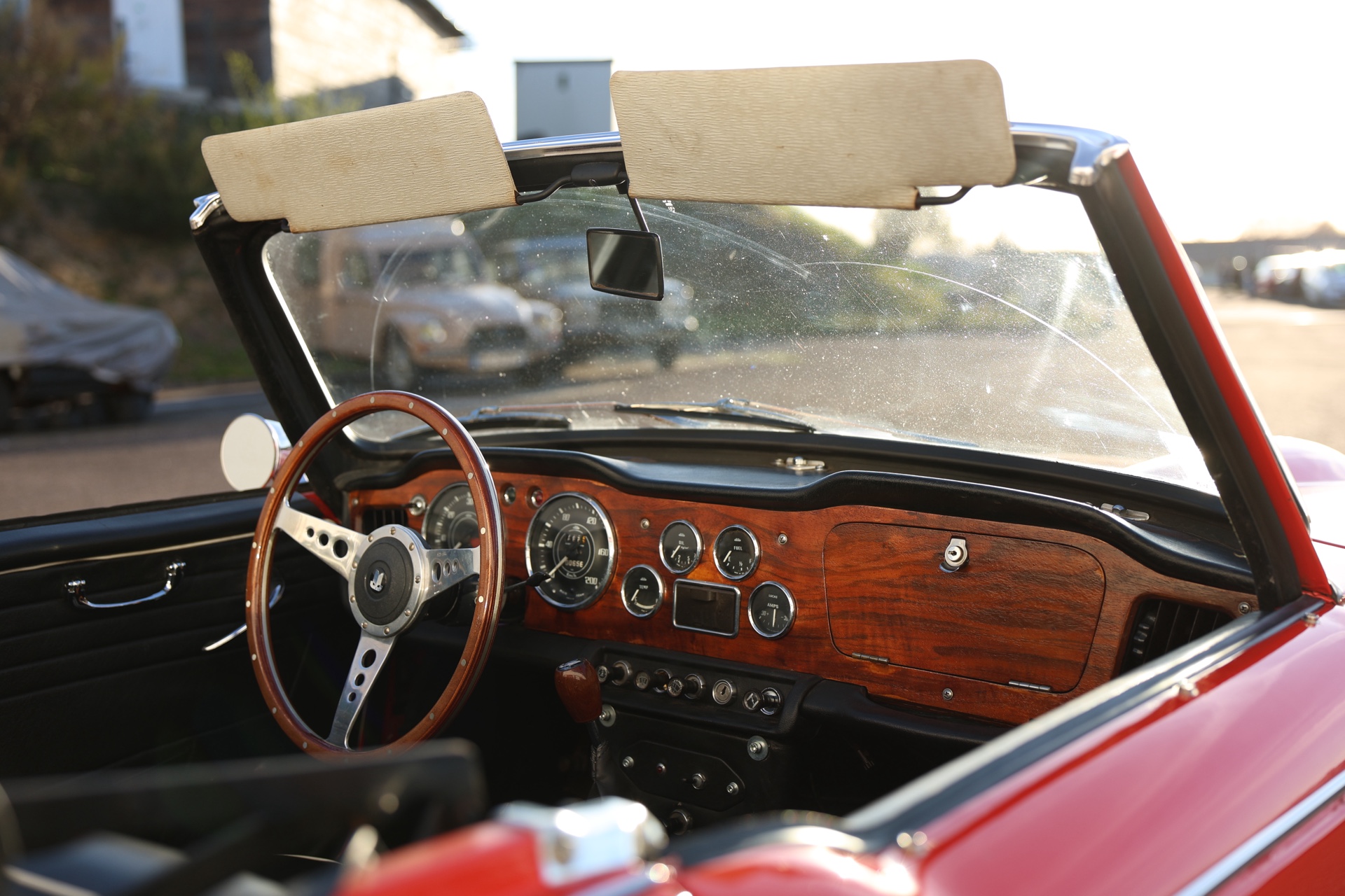 Triumph TR4 A IRS Cabriolet Rouge 1965 – Image 22