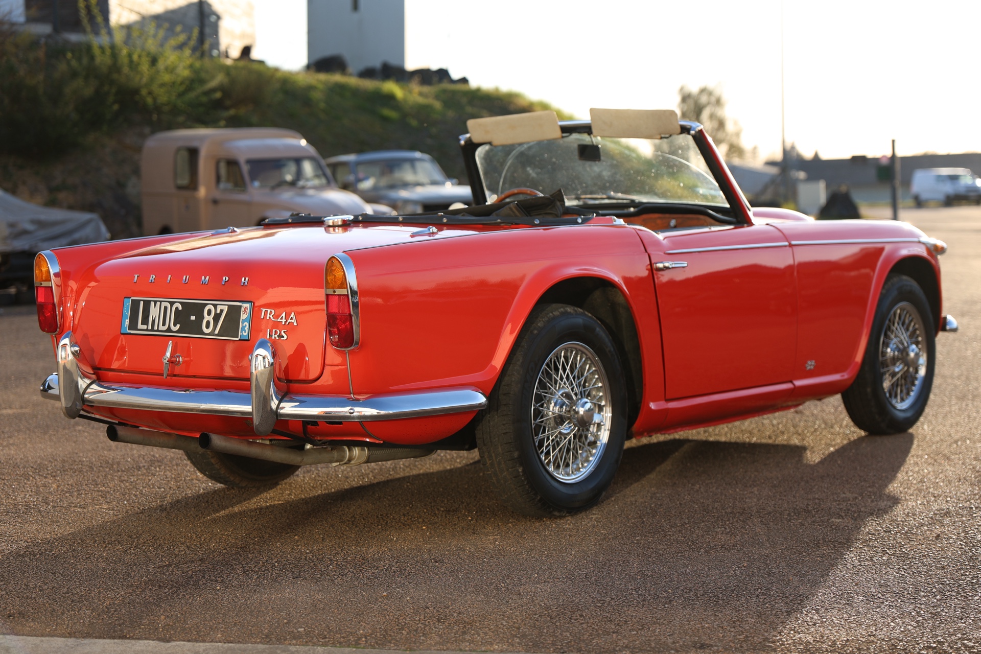 Triumph TR4 A IRS Cabriolet Rouge 1965 – Image 9