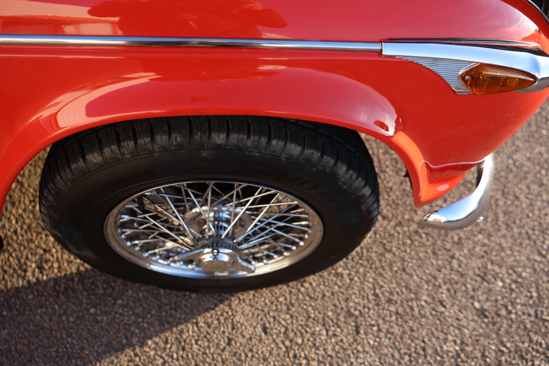 Triumph TR4 A IRS Cabriolet Rouge 1965 – Image 28