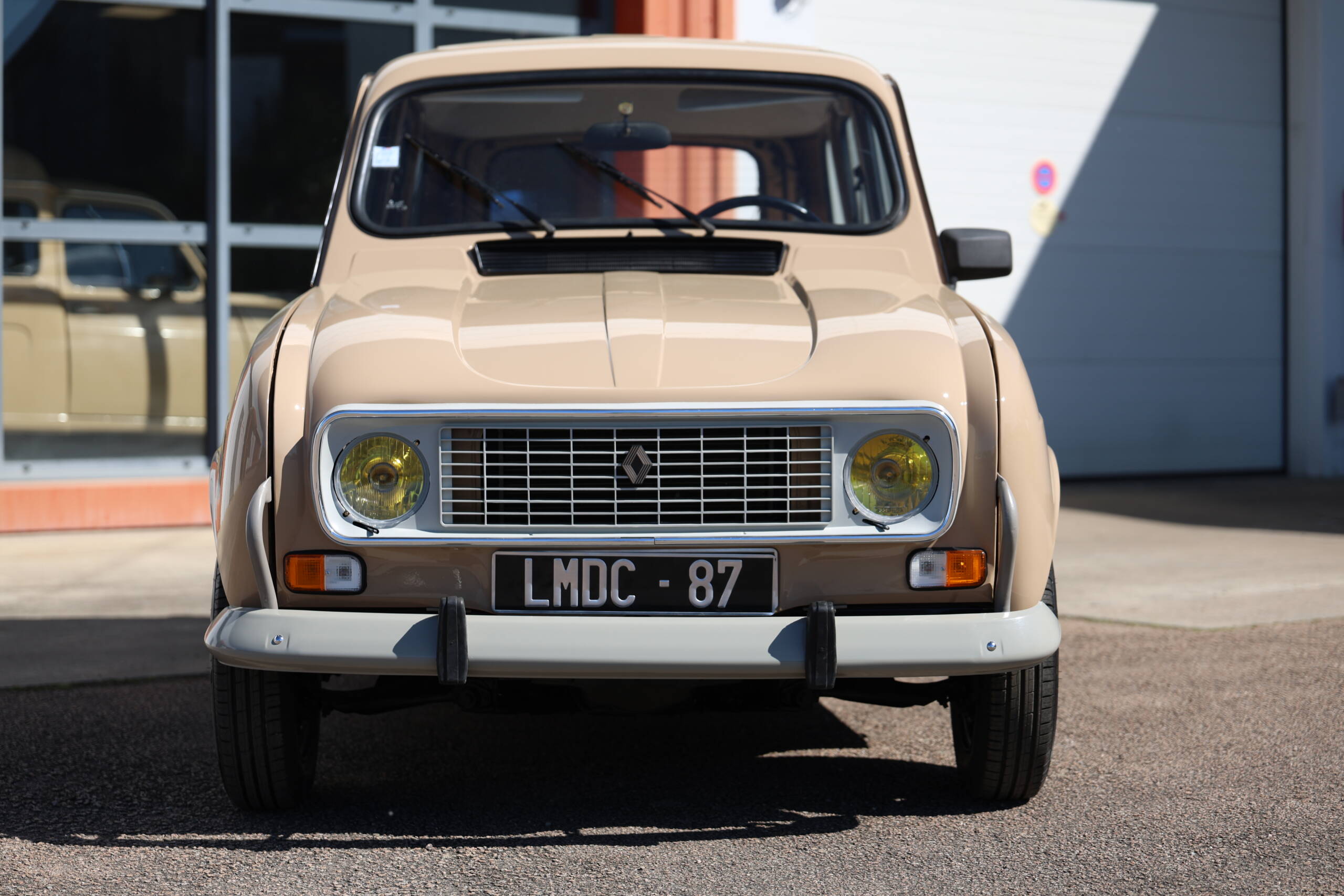 Renault 4l GTL Clan Beige 1985 – Image 6