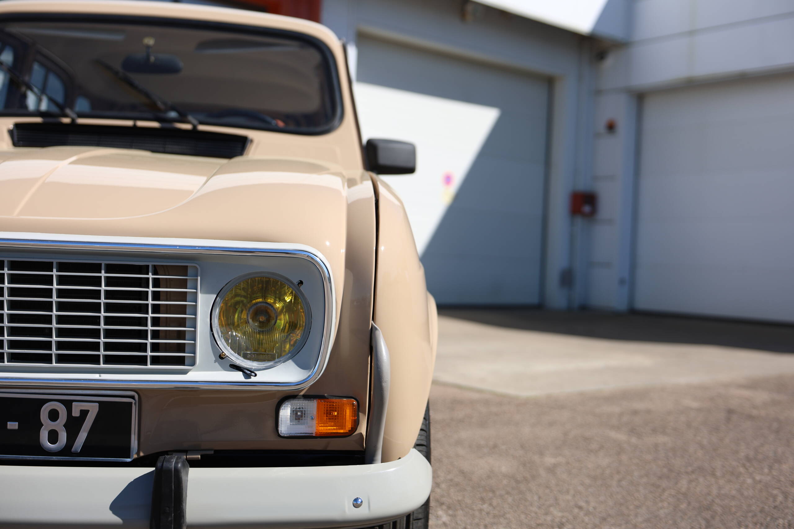 Renault 4l GTL Clan Beige 1985 – Image 10