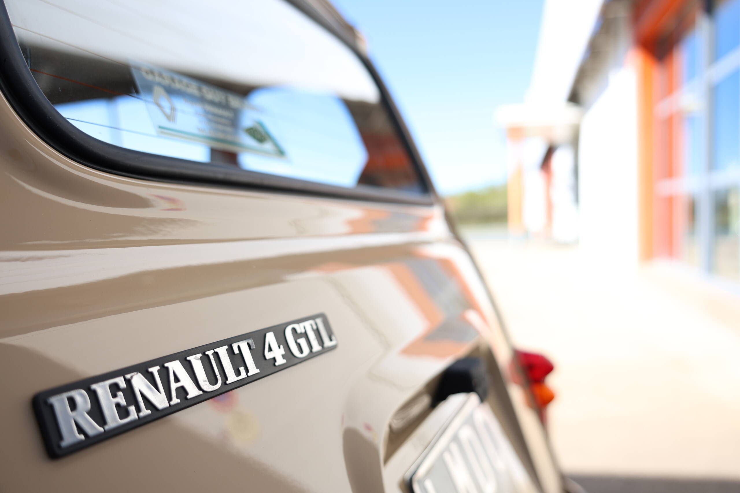 Renault 4l GTL Clan Beige 1985 – Image 8