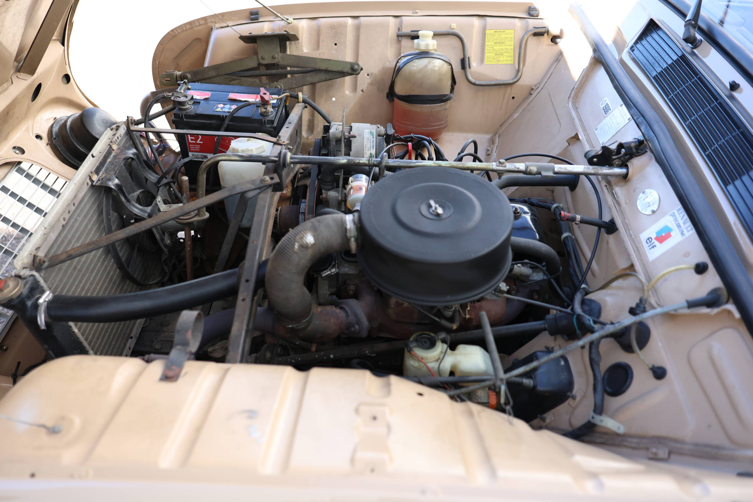 Renault 4l GTL Clan Beige 1985 – Image 20