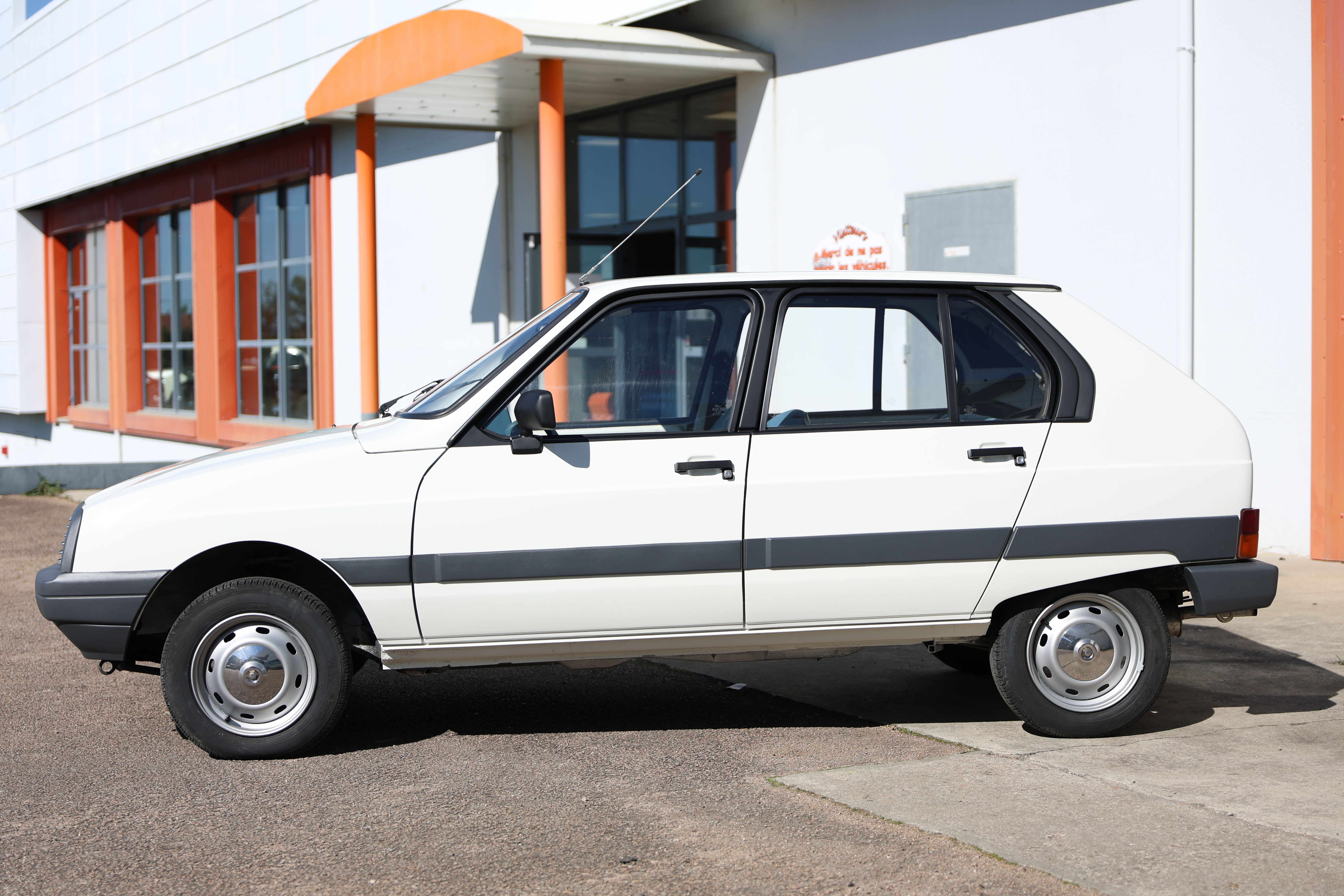 Citroën Visa Club Blanche 1983 – Image 6