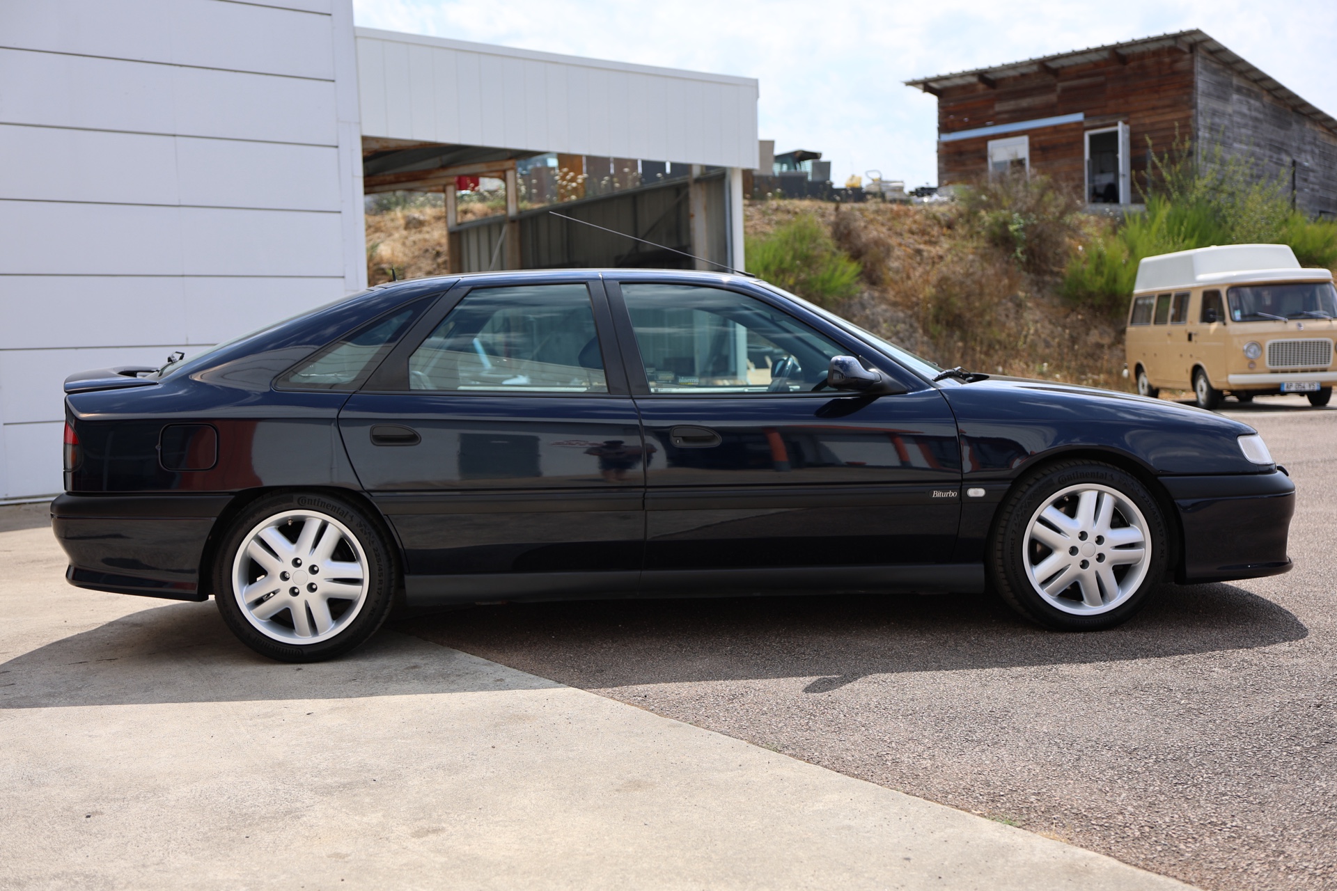 Renault Safrane Biturbo Baccara Bleue 1994 – Image 3