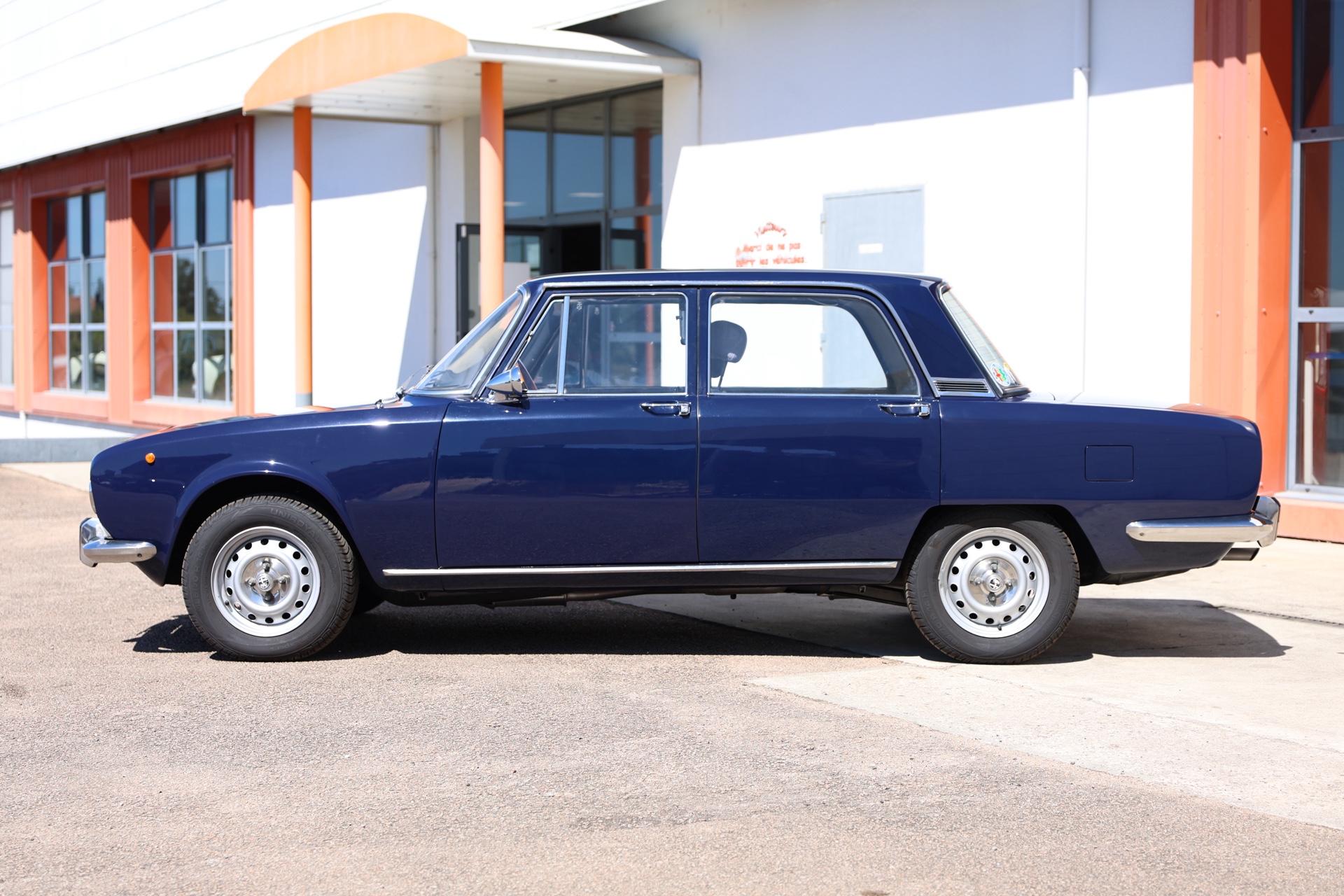 Alfa Roméo 2000 Berlina Bleu 1971 – Image 5