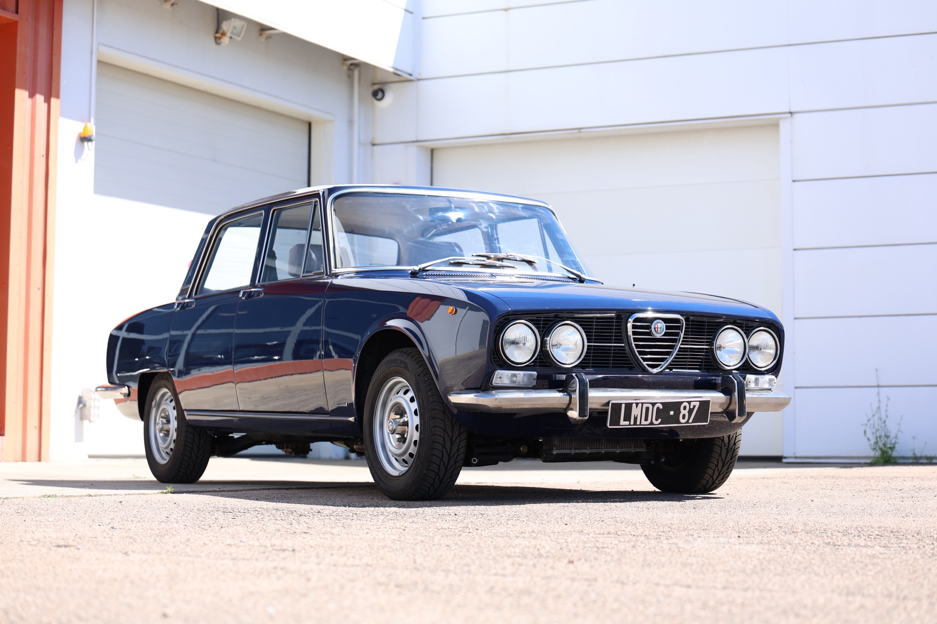 Alfa Roméo 2000 Berlina Bleu 1971 – Image 3