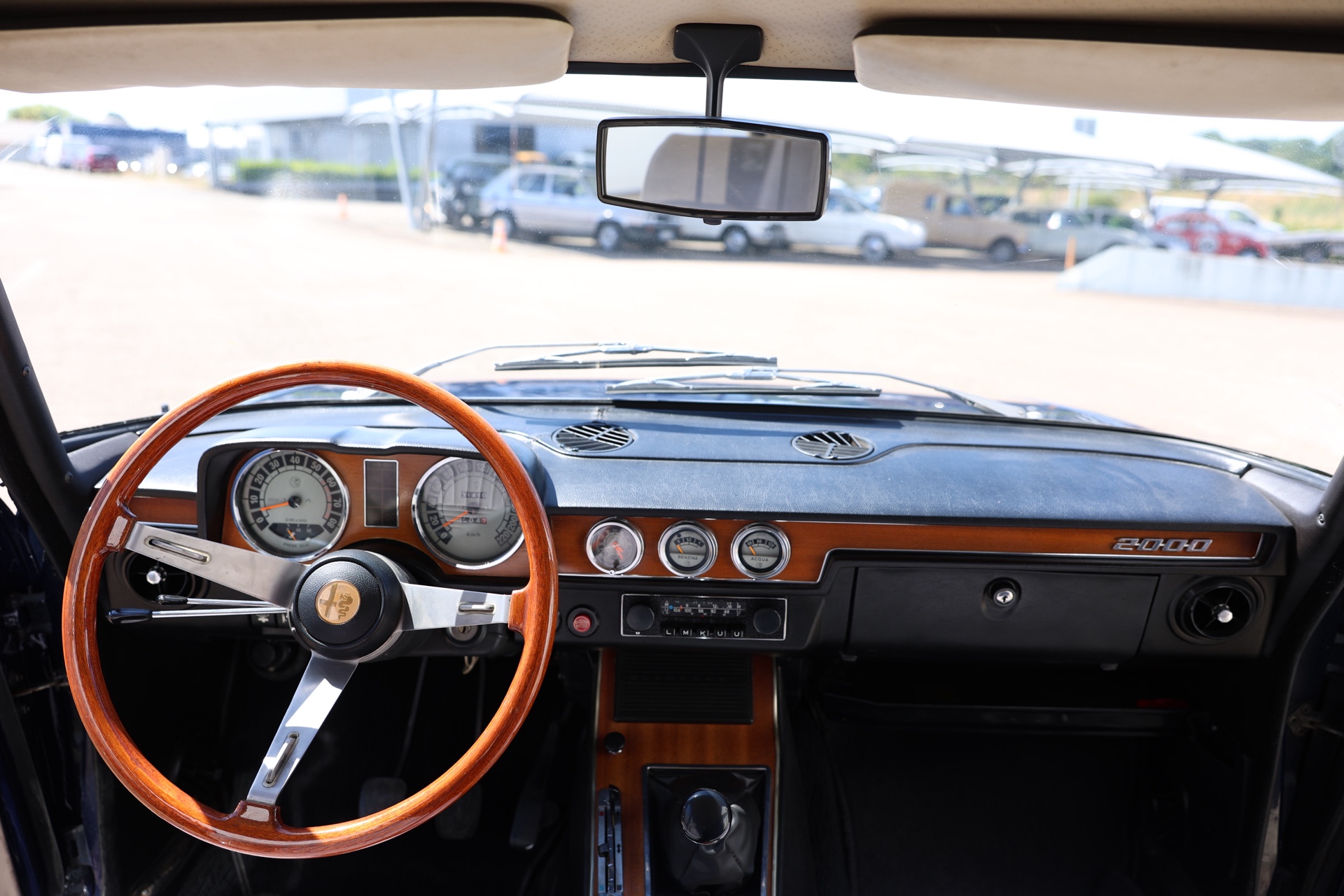 Alfa Roméo 2000 Berlina Bleu 1971 – Image 15