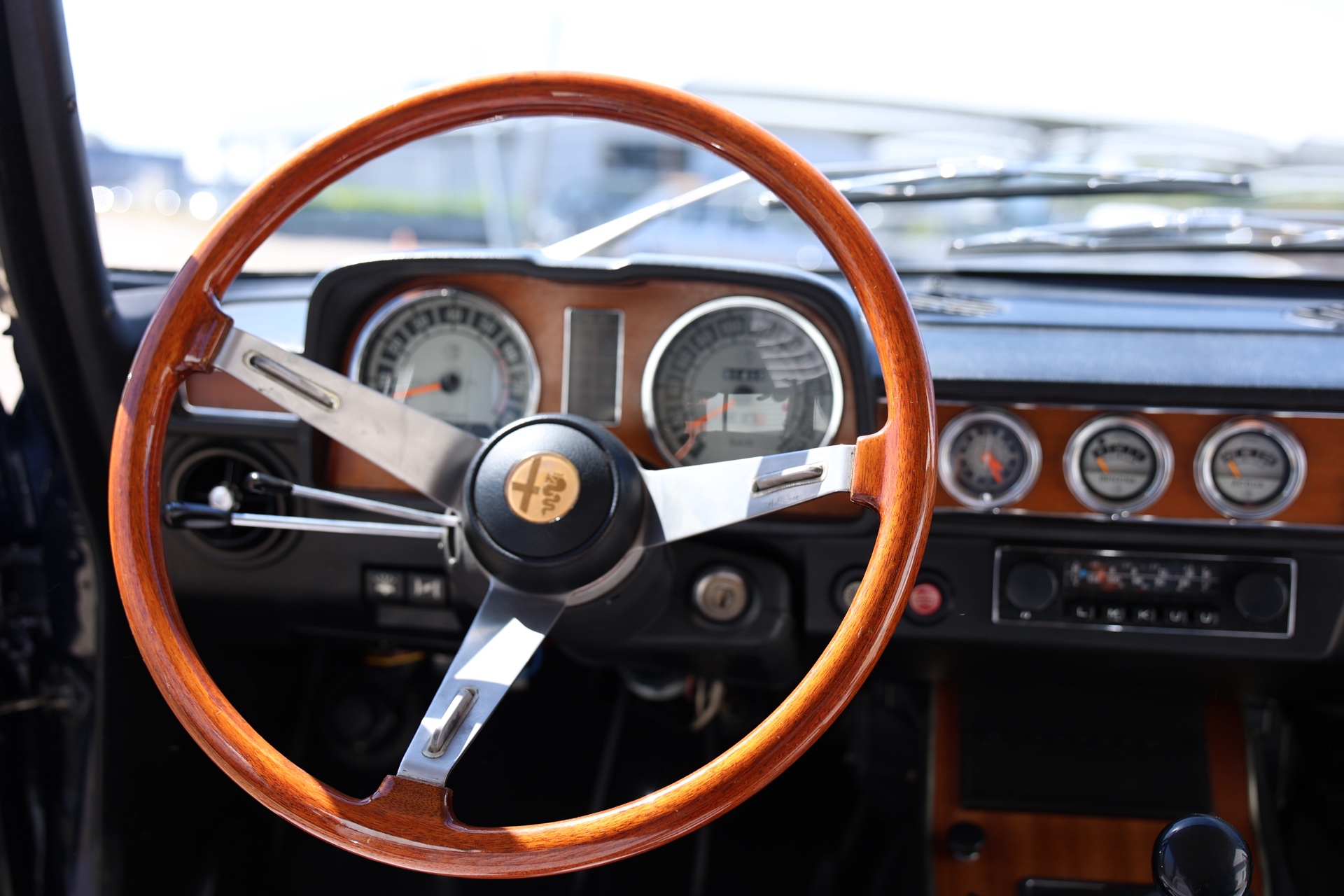 Alfa Roméo 2000 Berlina Bleu 1971 – Image 16