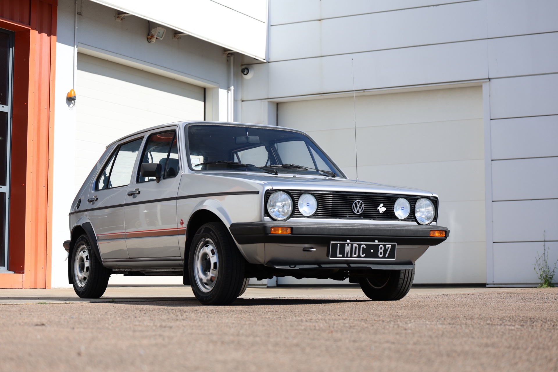 VW Golf I Rabbit Grise 1983 – Image 2