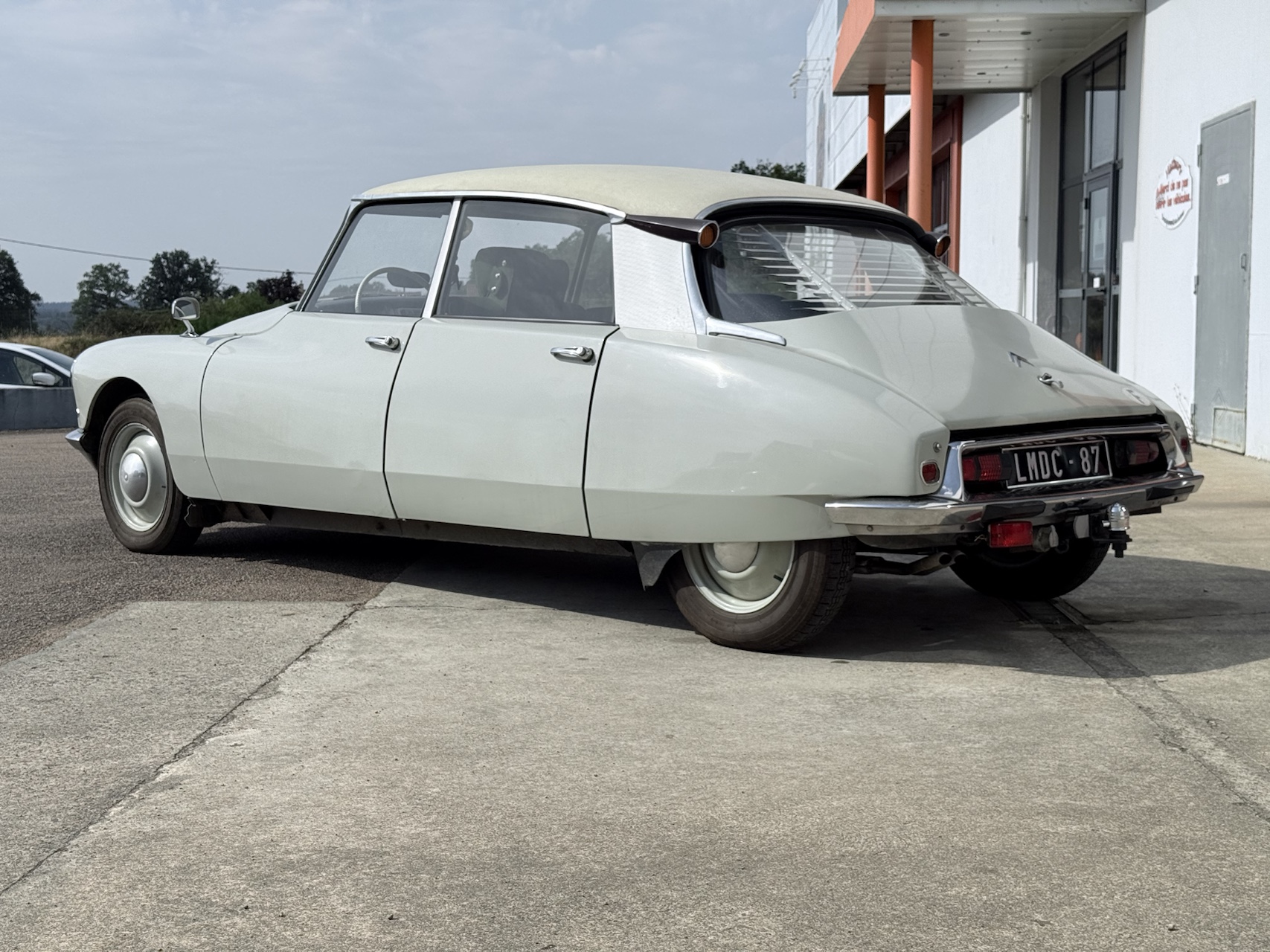 Citroën ID 19 Blanche 1964 – Image 6