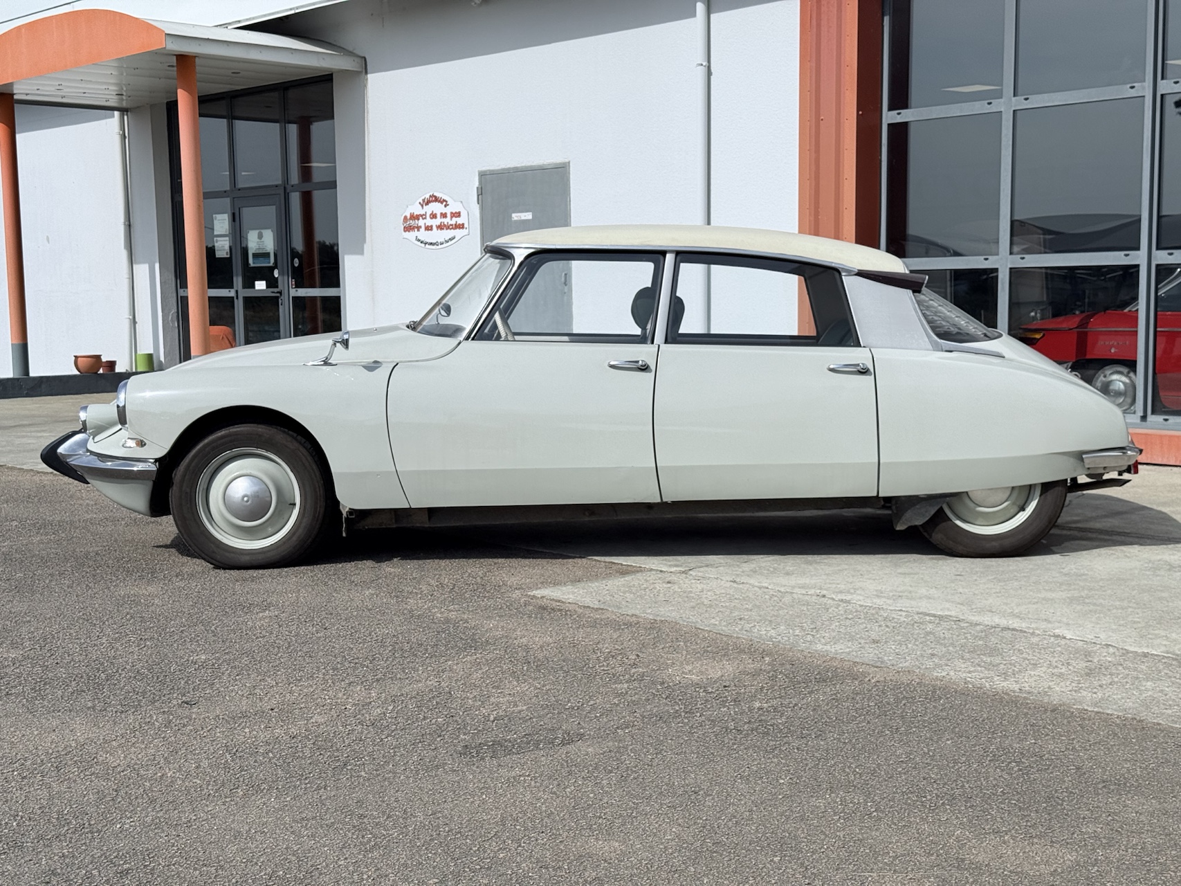 Citroën ID 19 Blanche 1964 – Image 7