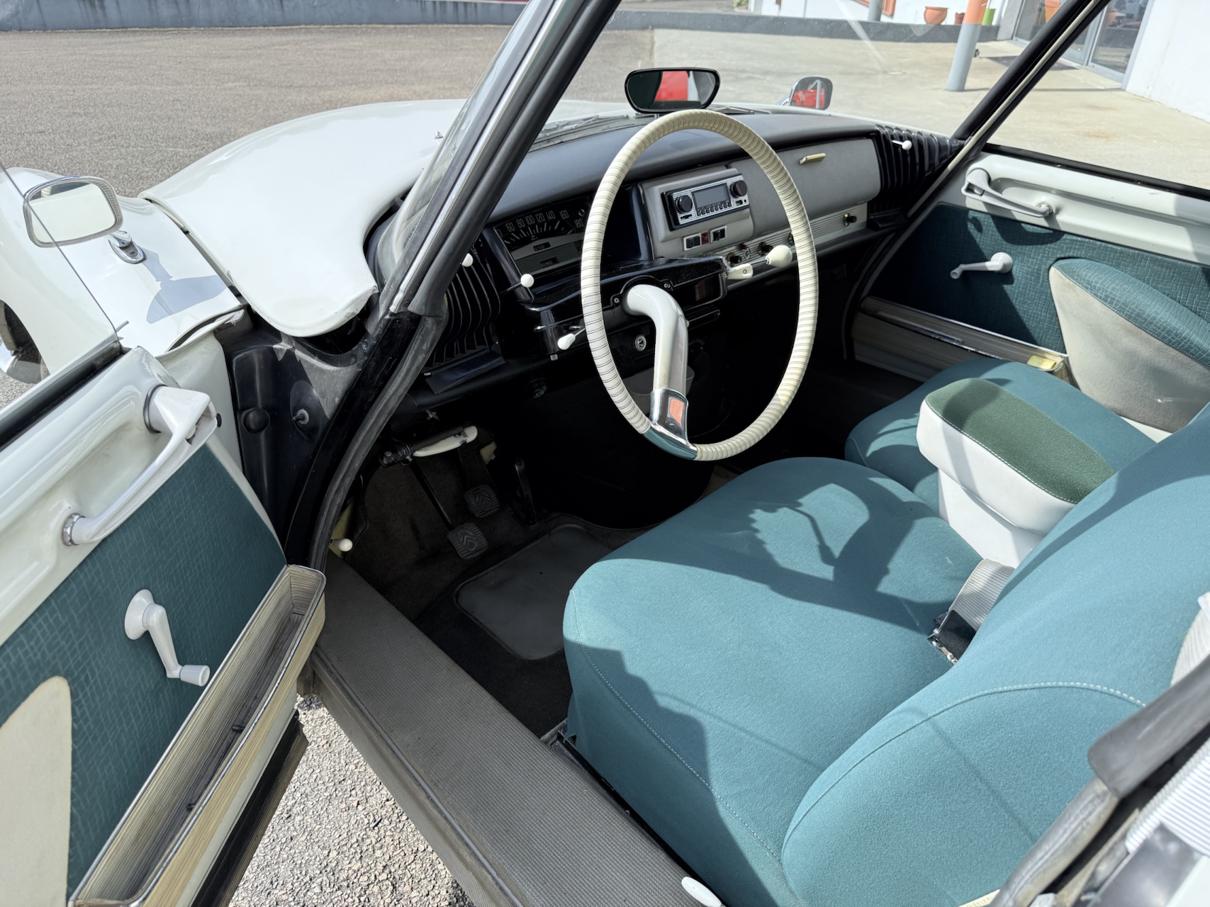 Citroën ID 19 Blanche 1964 – Image 20