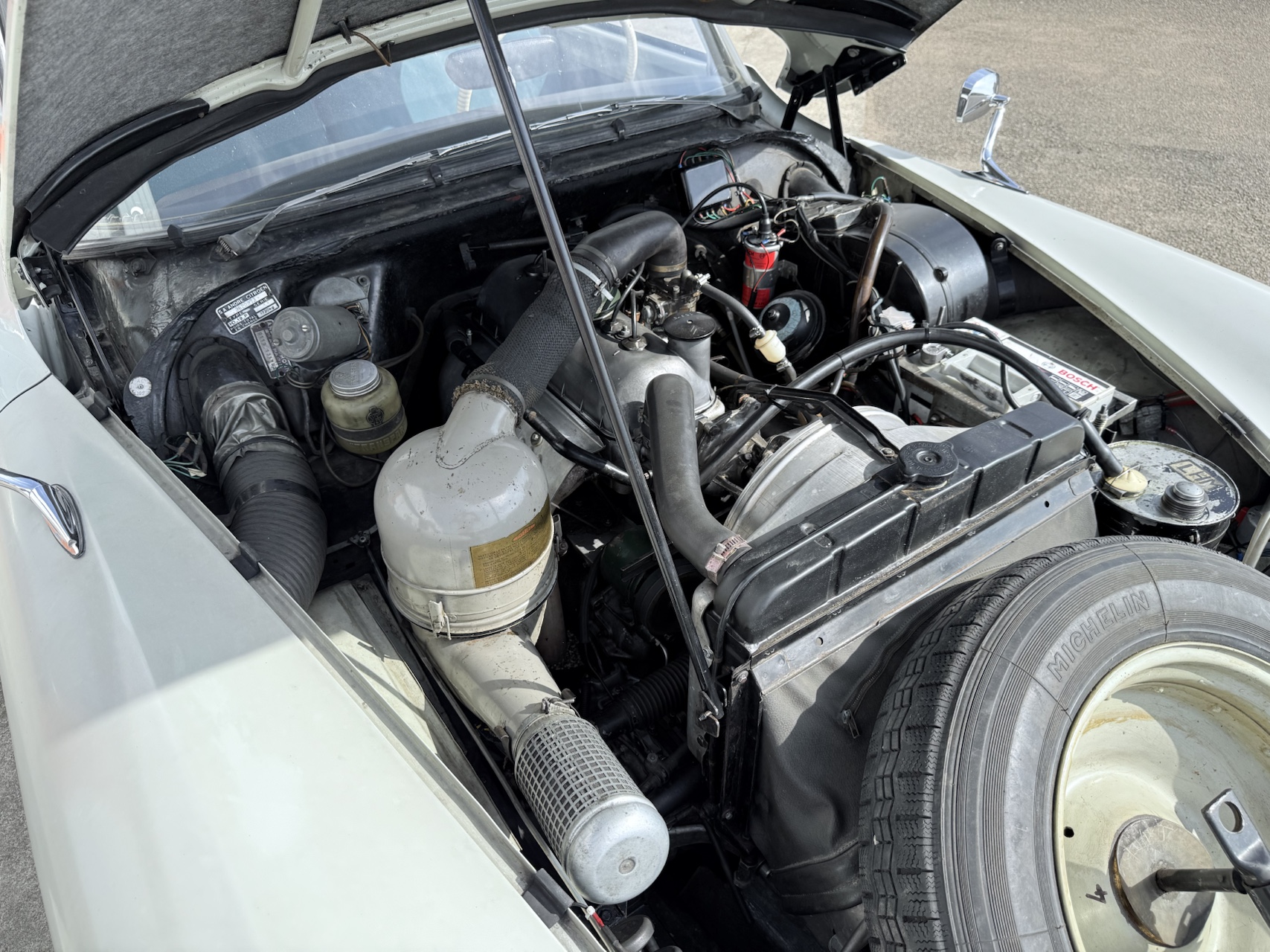Citroën ID 19 Blanche 1964 – Image 22