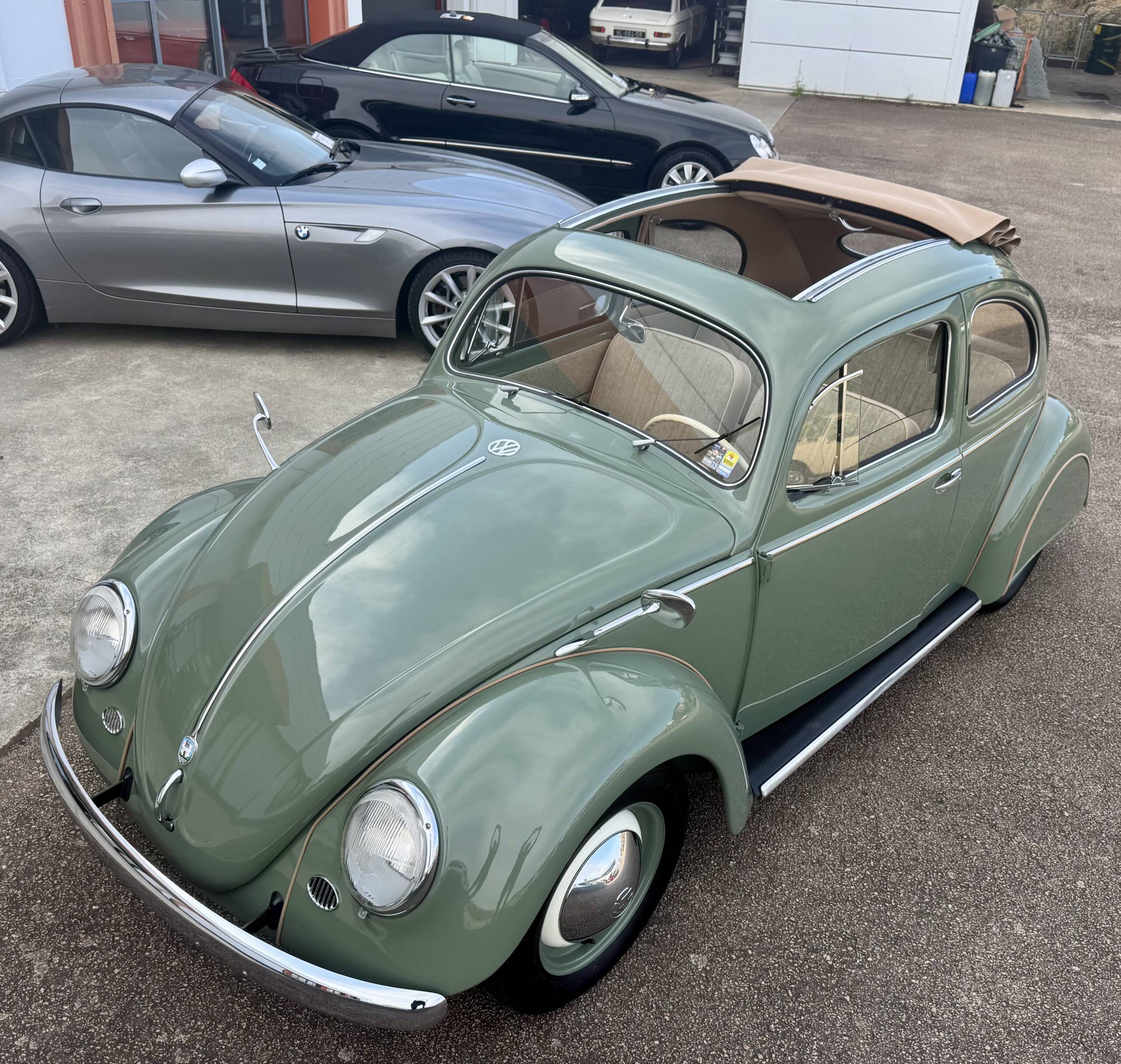 VW Coccinelle Ovale découvrable