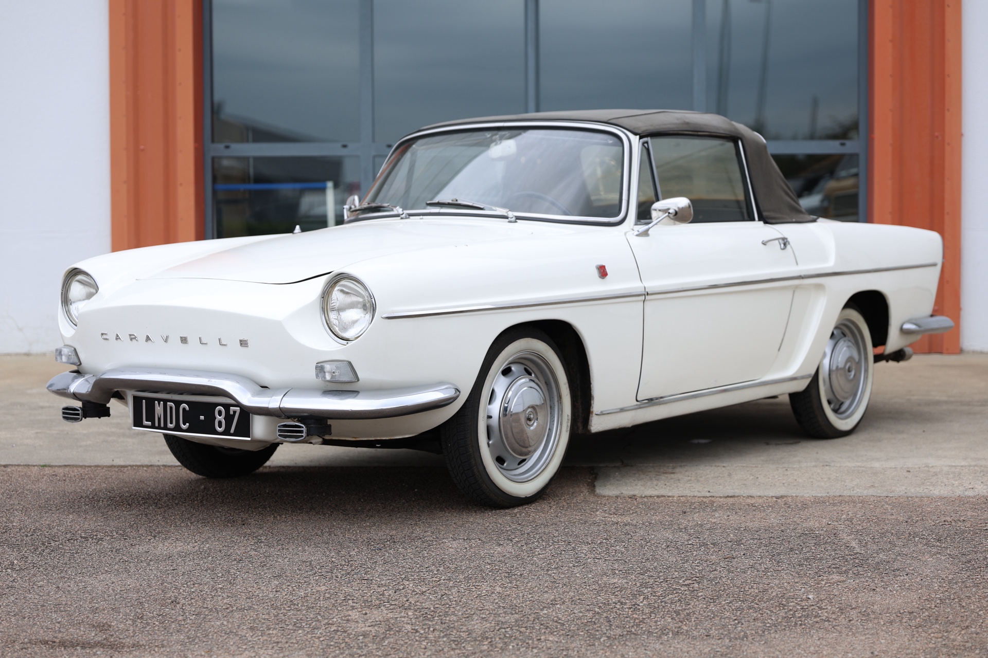 Renault Caravelle 1100 Cabriolet Blanche 1965 – Image 2