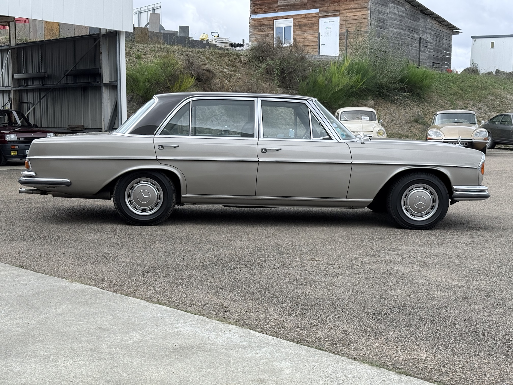 Mercedes 300 SEL 3.5 Type W109 Marron 1972 – Image 5