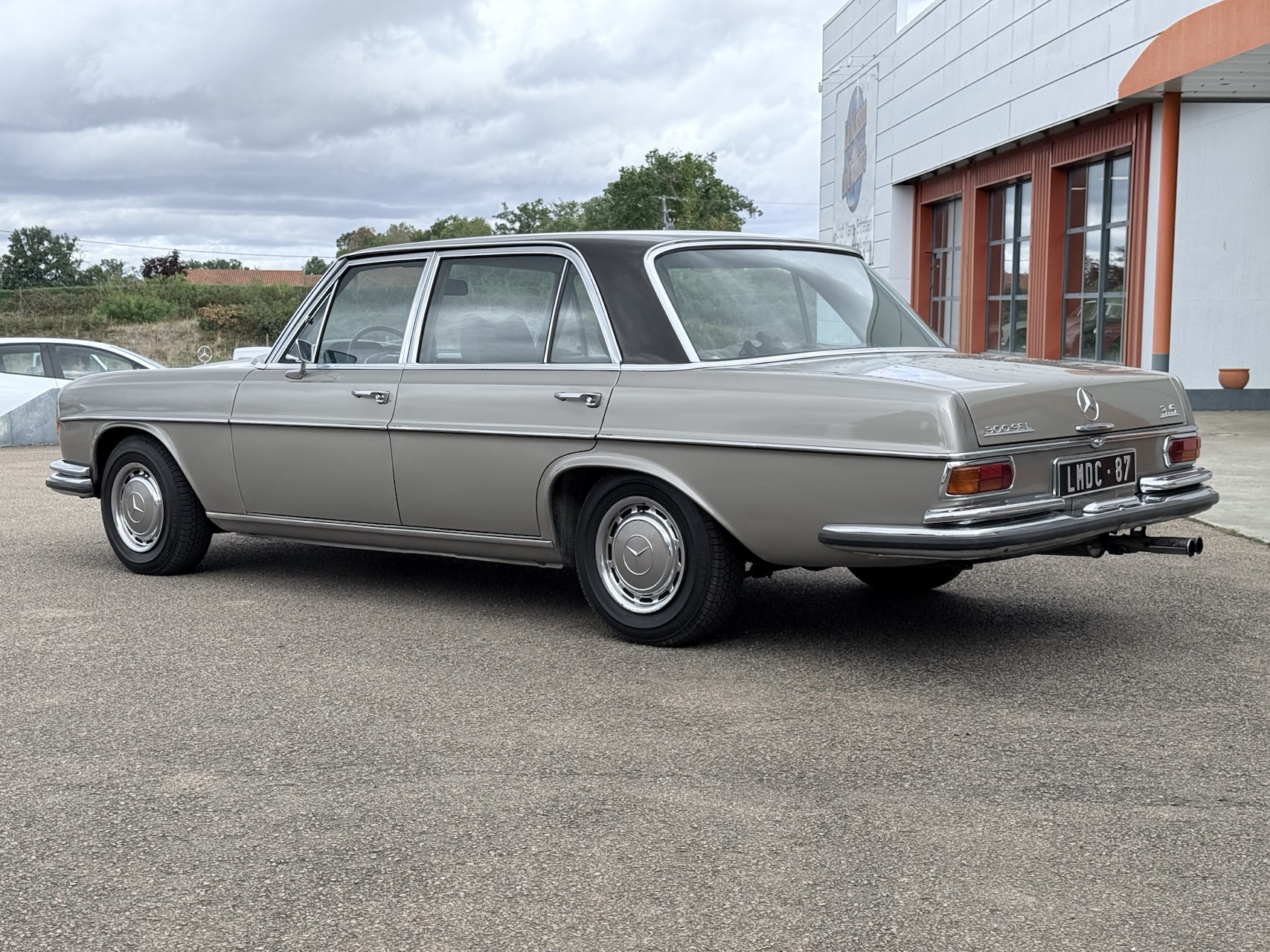 Mercedes 300 SEL 3.5 Type W109 Marron 1972 – Image 7