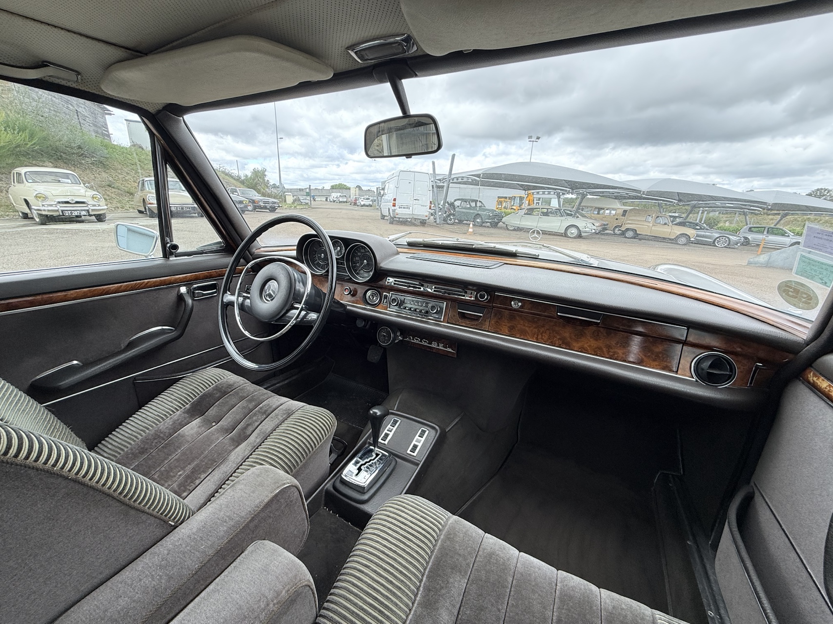 Mercedes 300 SEL 3.5 Type W109 Marron 1972 – Image 16