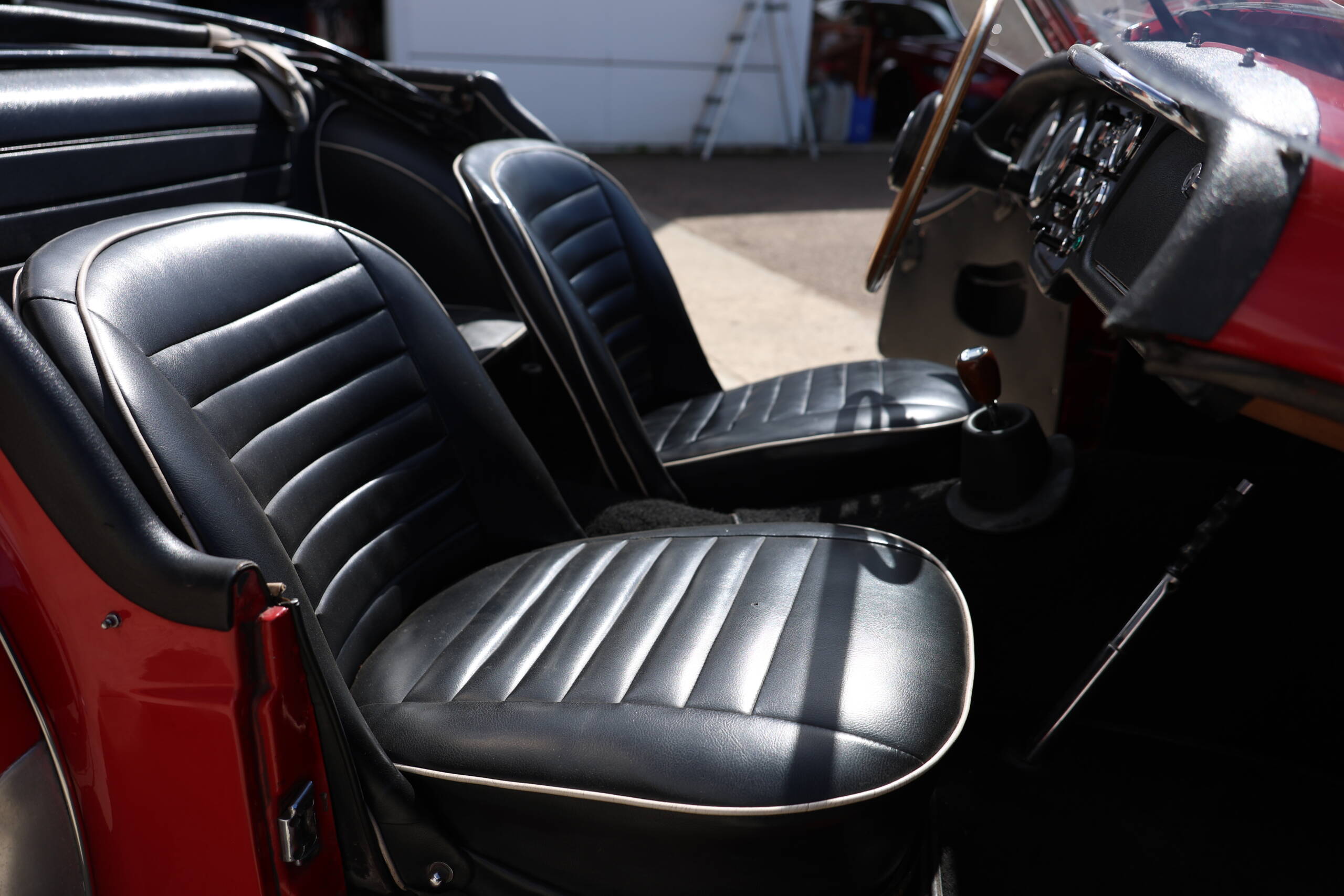 Triumph TR3B Rouge 1962 – Image 17