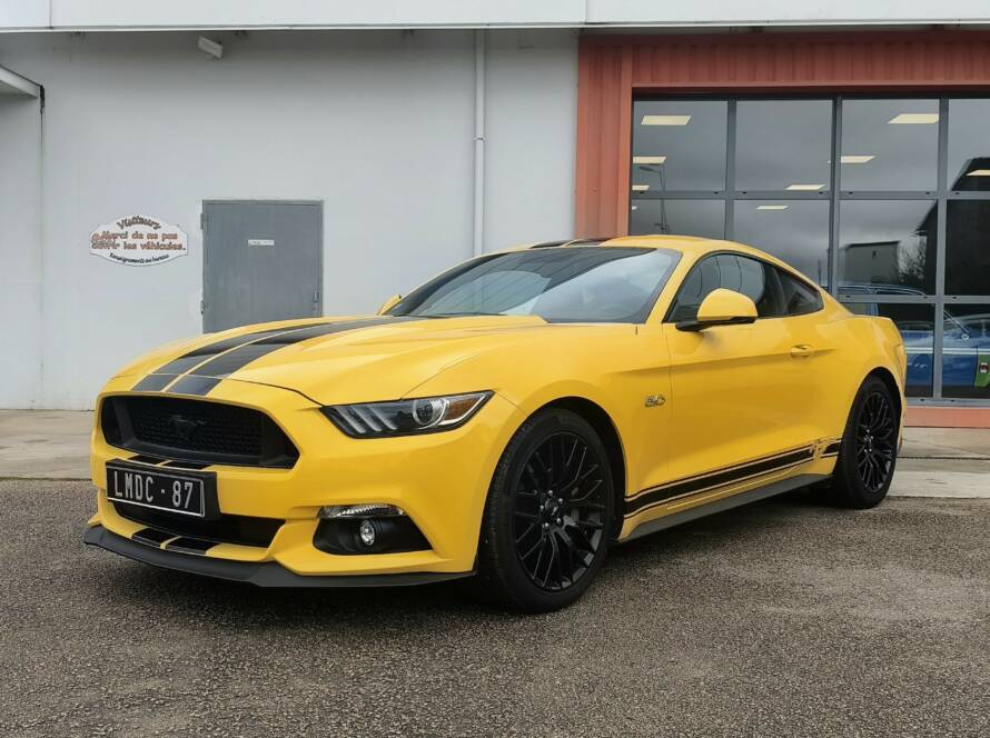FORD MUSTANG FASTBACK 5.0 V8 GT PREMIUM