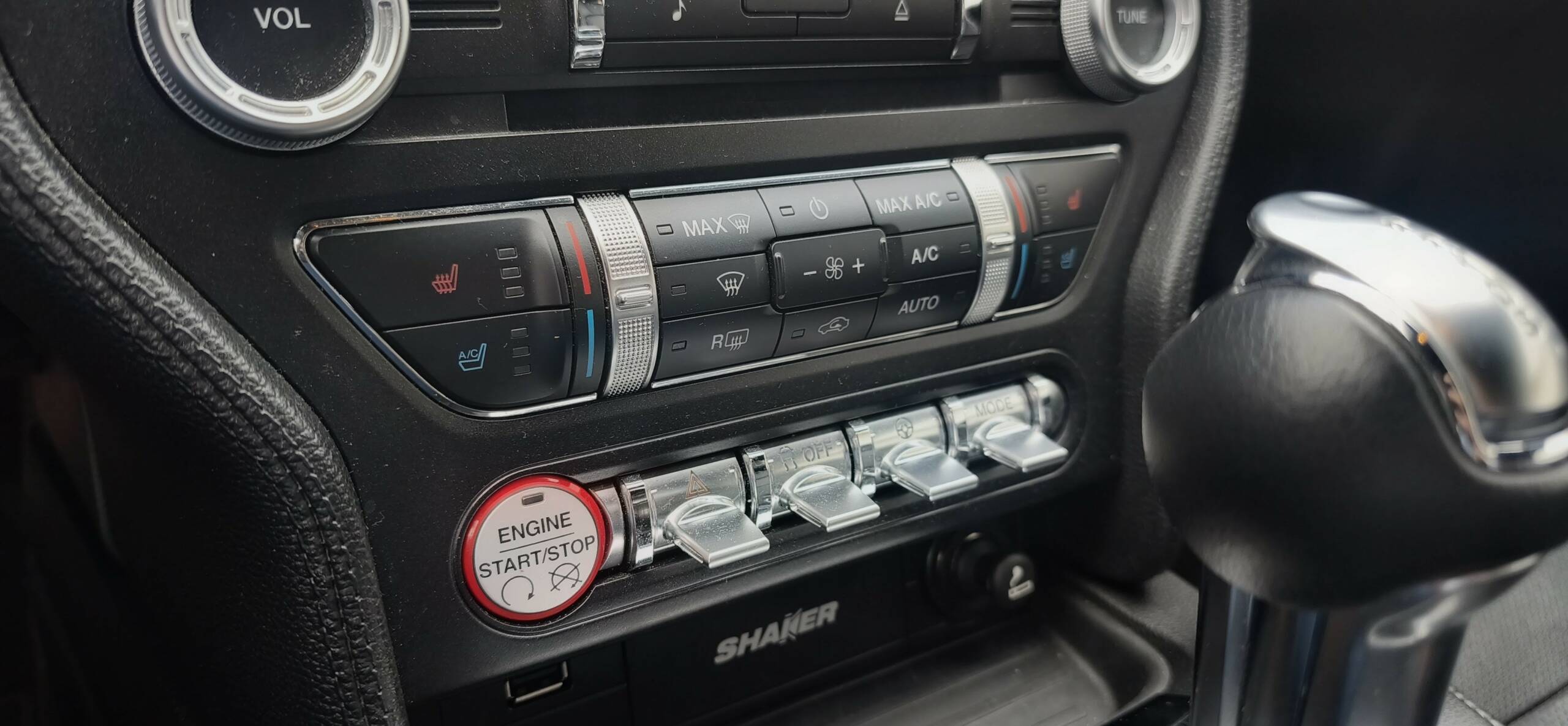 FORD MUSTANG FASTBACK 5.0 V8 GT PREMIUM – Image 10