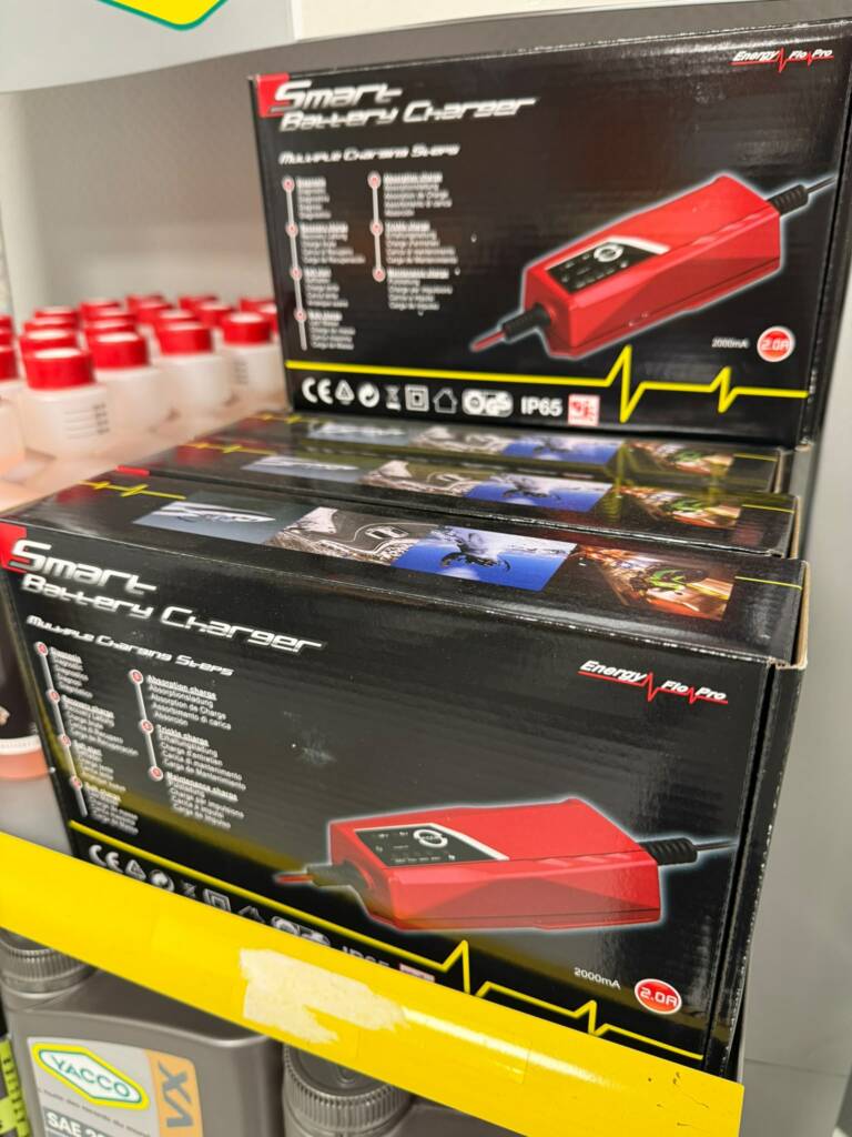 Start booster with air compressor air-bat 8